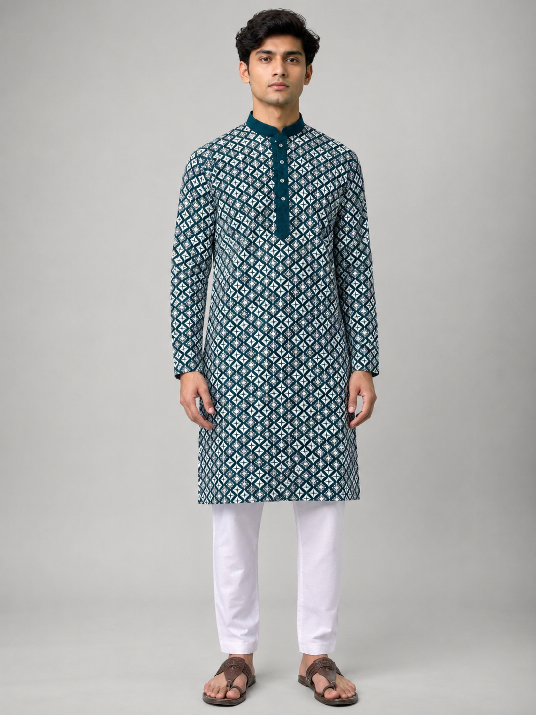 Emerald Teal Embroidered Kurta Set Featuring Timeless Elegance
