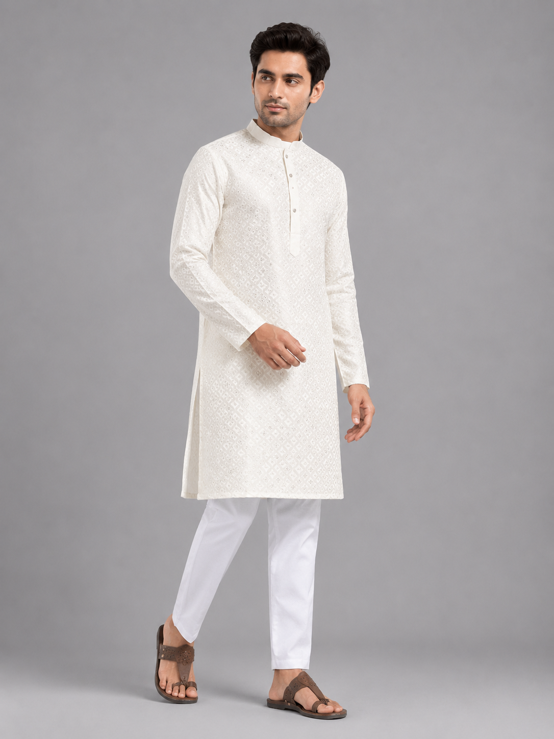 Royal Ivory Embroidered Kurta Set Featuring Timeless Elegance
