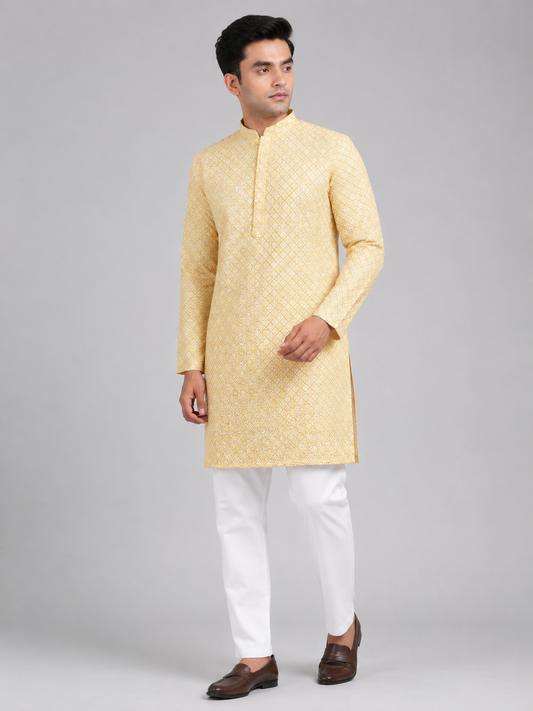 Classic Ivory Embroidered Kurta Set Featuring Timeless Lucknowi Craftsmanship