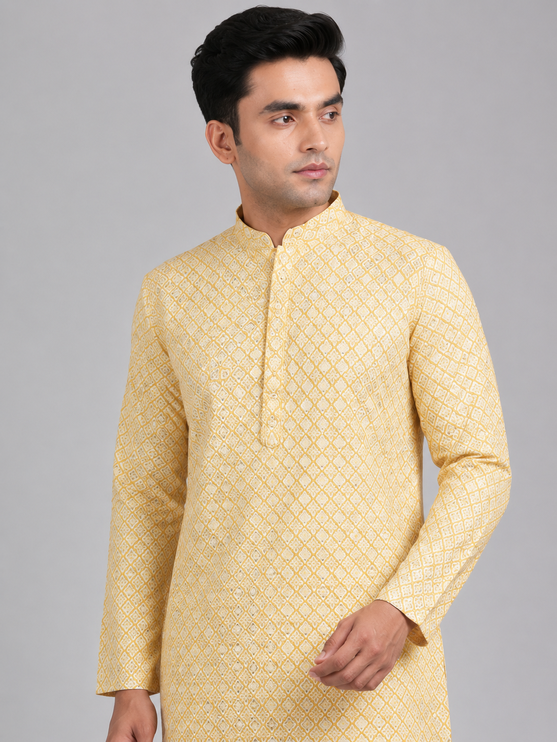 Classic Ivory Embroidered Kurta Set Featuring Timeless Lucknowi Craftsmanship