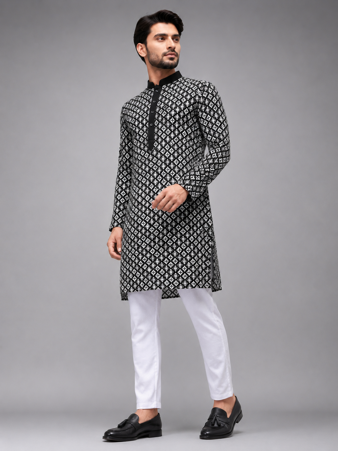 Regal Black Embroidered Kurta Set Featuring Timeless Sophistication