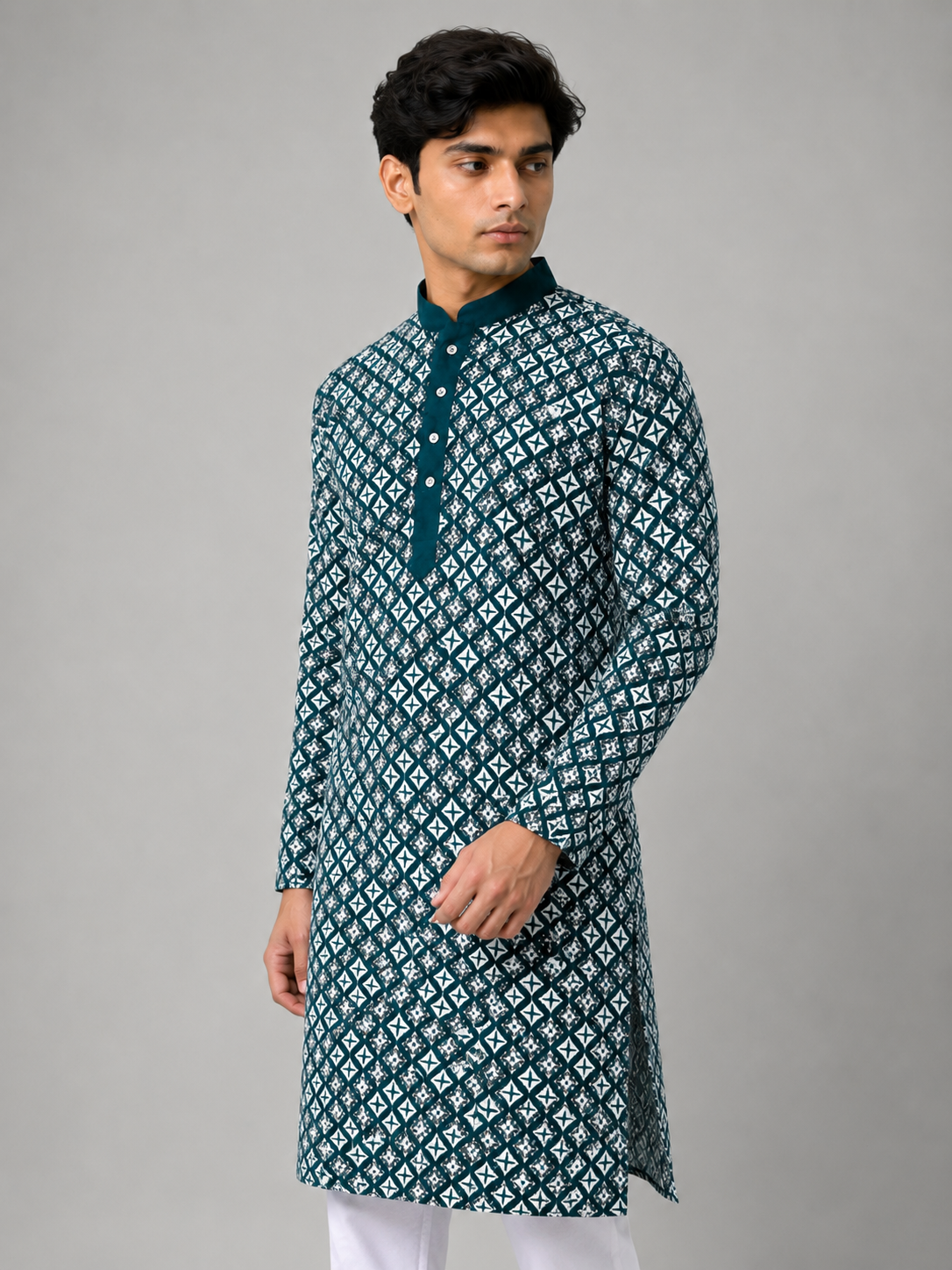 Emerald Teal Embroidered Kurta Set Featuring Timeless Elegance