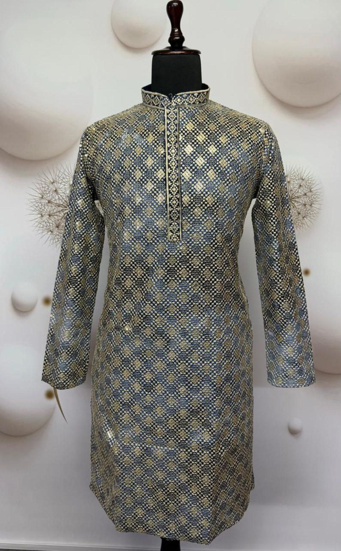 Classic Grey Embroidered Kurta Set Featuring Timeless Chikankari Craftsmanship